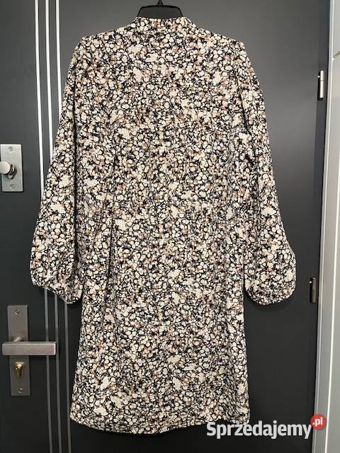 Second Female sukienka Karbowana luźny fason biały Choszczno