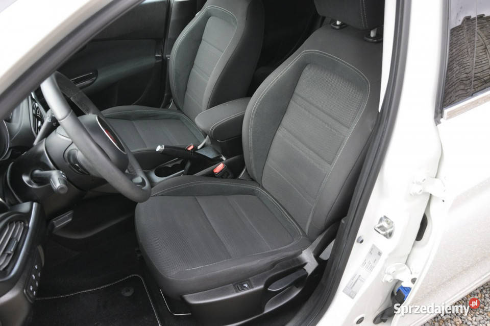 Fiat Tipo 14 95 hatchback LED Navi Kamera system Start-Stop