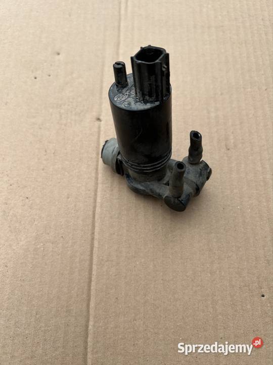Pompka spryskiwaczy ford fiesta mk7 8a6117k624aa osobowe