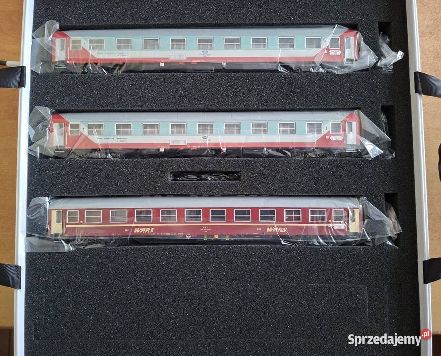 PKP Expres Czartoryski ROBO 200701 oświetlenie