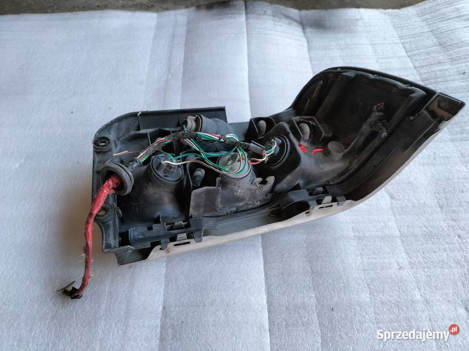 LAMPA TYŁ TYLNA TOYOTA COROLLA E10 LEWA lubelskie Kamień-Kolonia