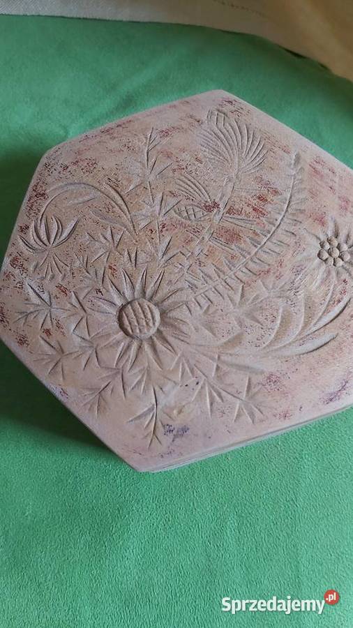 Drewniane pudełko rzeźbione stare Zgierz