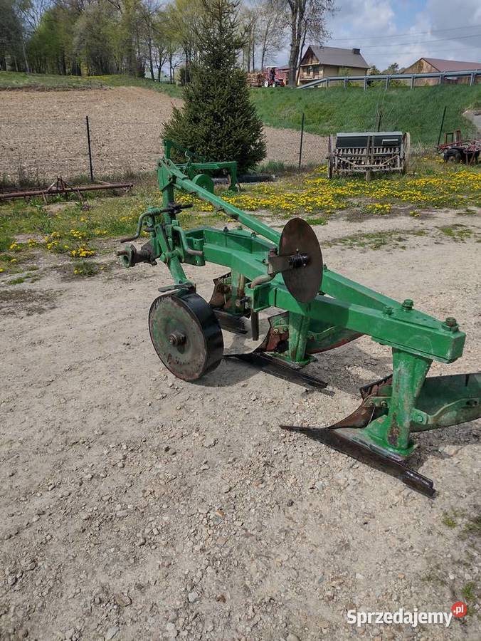 Pługi trzyskibowe Grudziądz nieuszkodzony Spławy Pierwsze sprzedam