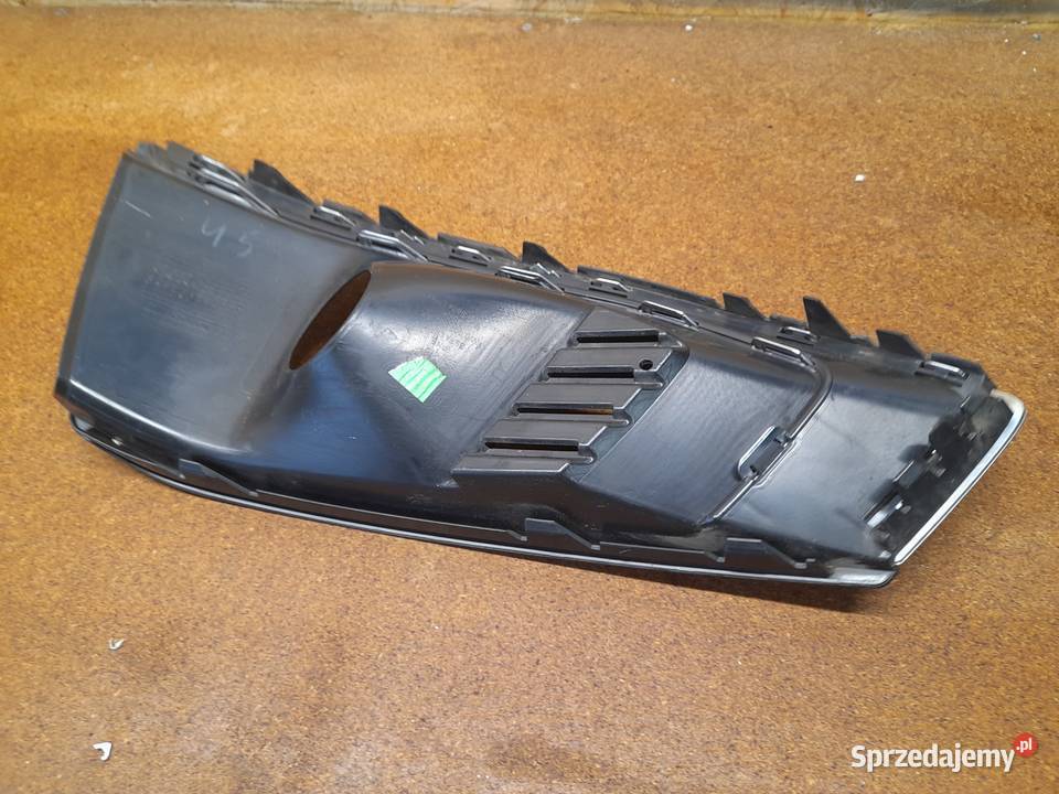AUDI A4 B9 LIFT KRATKA ZAŚLEPKA ZDERZAKA PRAWA zachodniopomorskie sprzedam