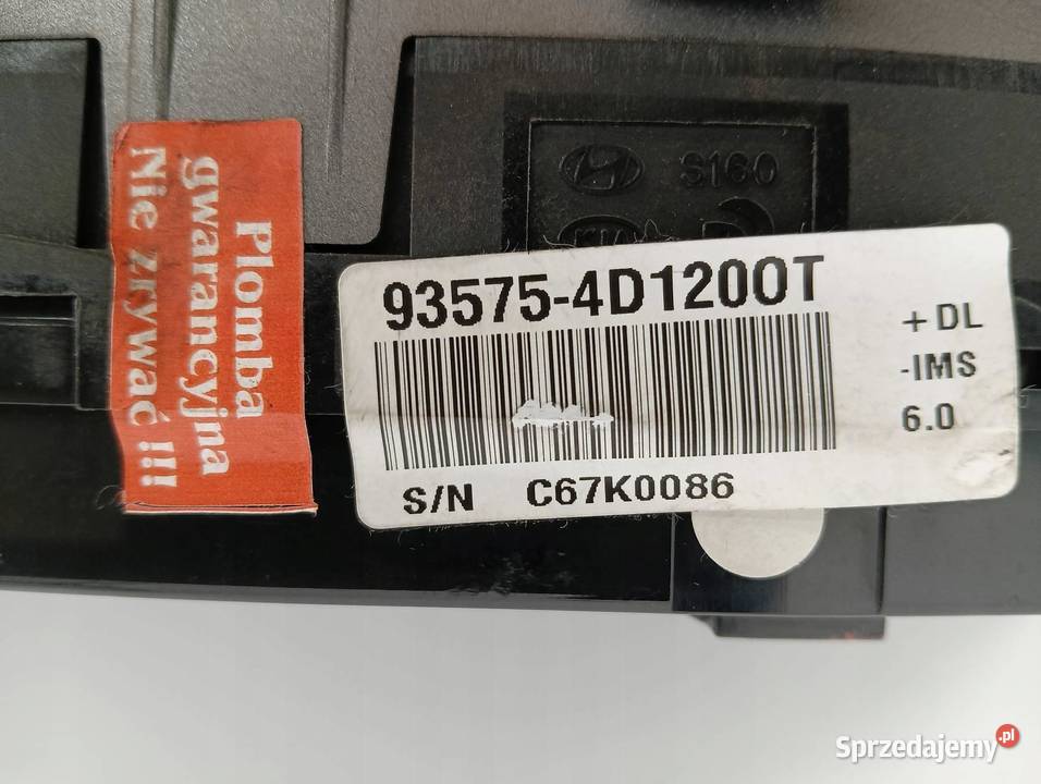 PRZEŁĄCZNIK SZYB PRAWY PRZÓD 935754D120OT Kia