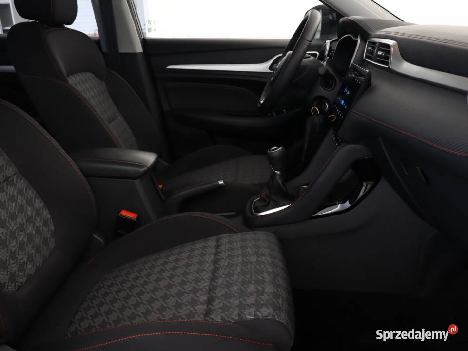 MG ZS SUV 15 relingi dachowe