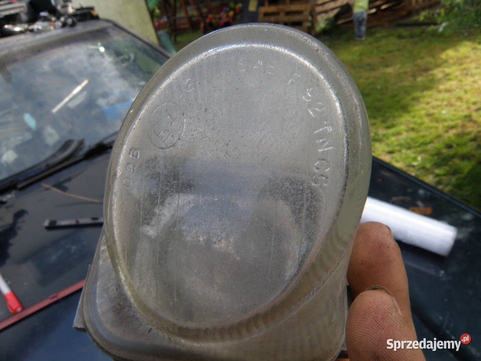 Lampa przeciwmgielna halogen prawa lewa Volvo Kraków sprzedam