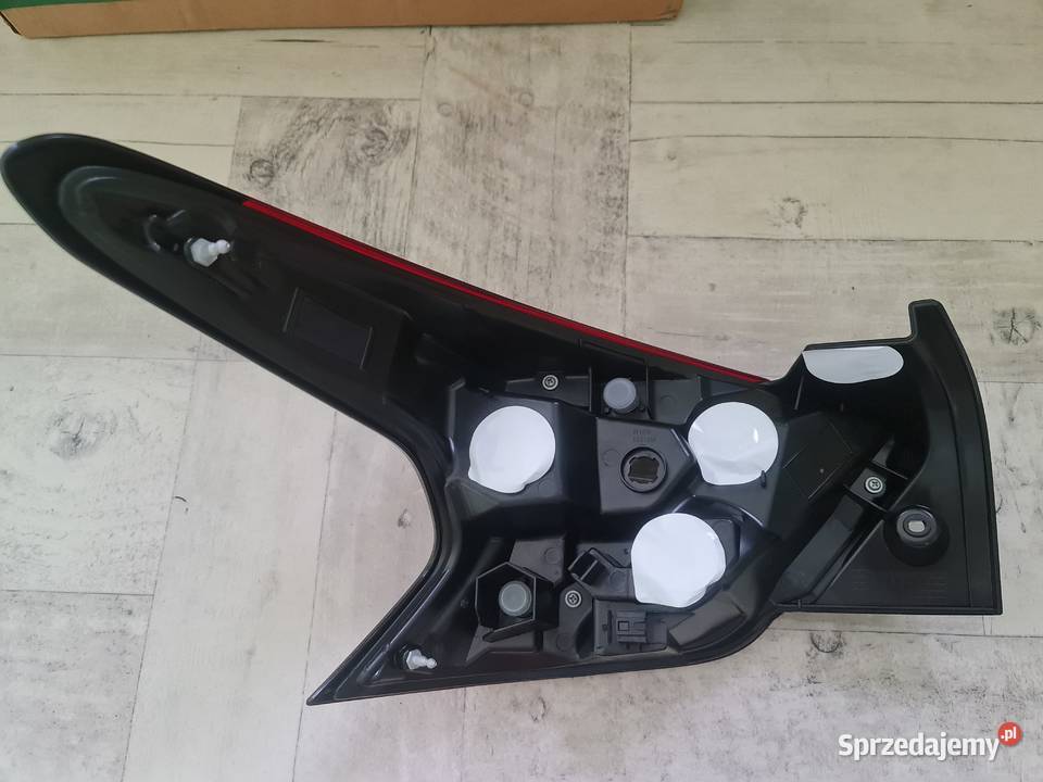 Nissan Micra K14 17 Lampa tylna prawa sedan NOWA Prawe Oświetlenie Łódź