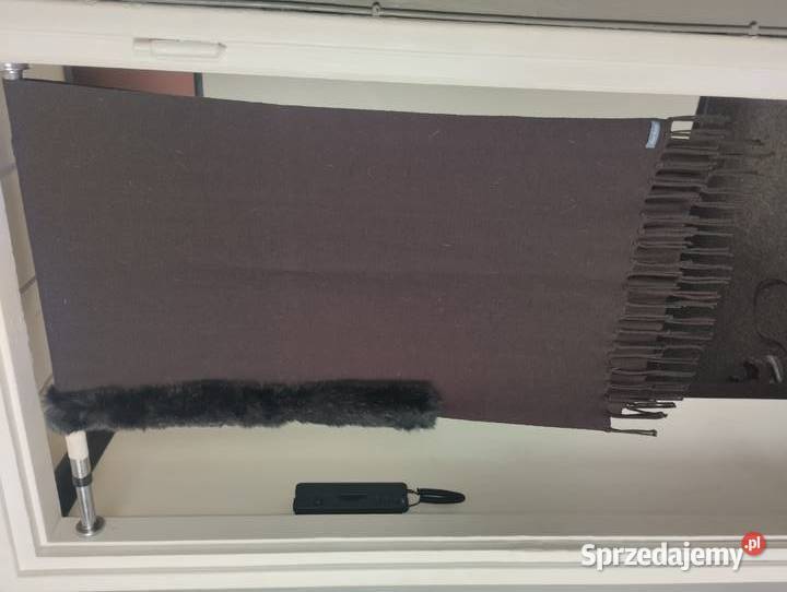 Szal na głowę Szalik obszyty prawdziwym czarnym