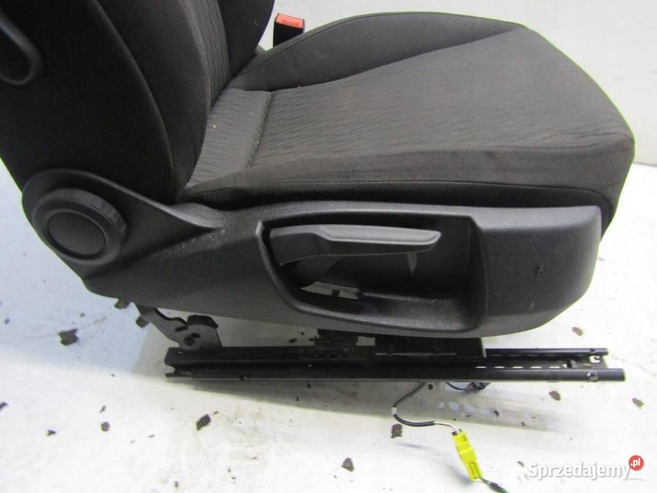 FOTEL PRAWY PRZEDNI PRAWY PRZÓD PASAŻERA LEON