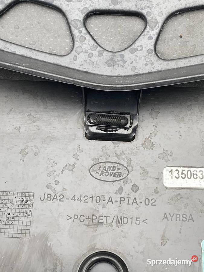 RANGE ROVER VELAR LIFT J8A244210A spoiler tylnej