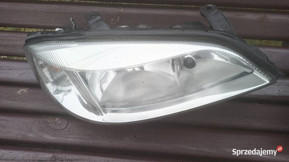 Lampy przód Astra Łobodno