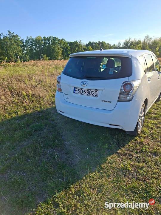 Toyota Verso 20 Veros 2012 20D4D 2000cm3 Strzelce Krajeńskie