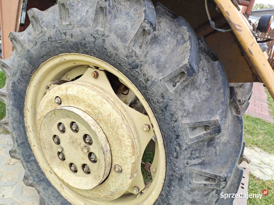 Traktor URSUS C330 z kabiną w jednych rękach lubelskie Michów sprzedam