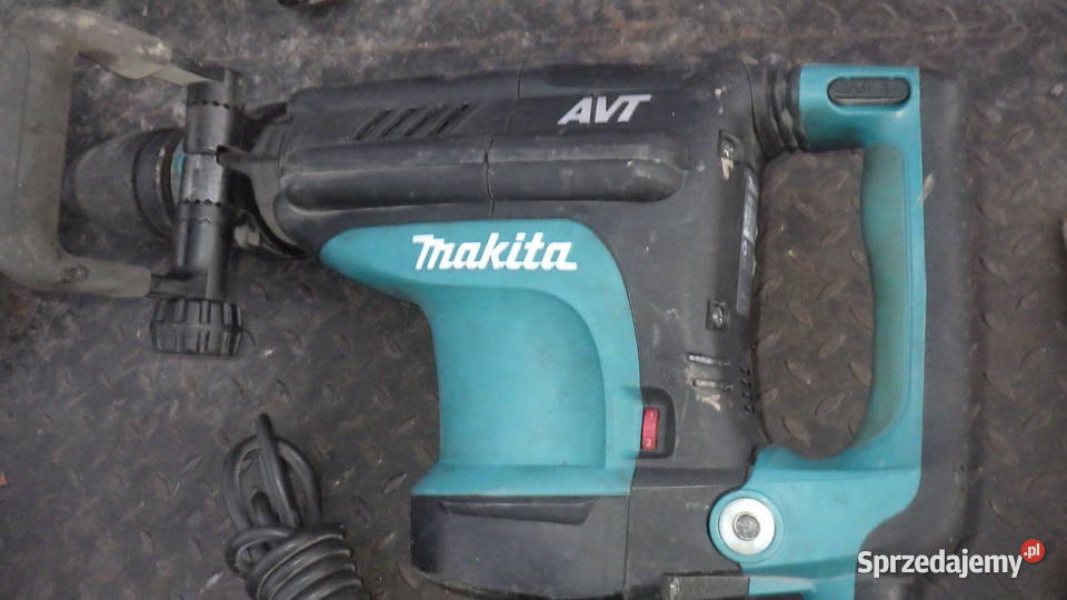 Młot Kujący Wyburzeniowy Makita HM 1213 C Rzeszów