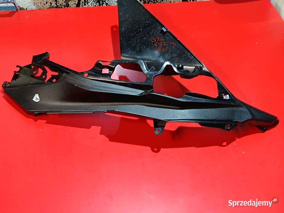 KAWASAKI Z650 Z 650 WYPEŁNIENIE OWIEWKA OSŁONA