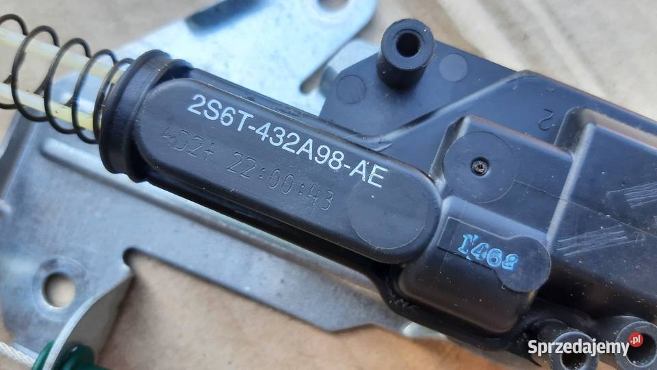 zamek siłownik zamka klapy ford fiesta mk5 Dębno