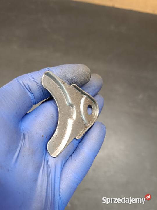 Blaszka zabezpieczenie uszczelniacza wału silnik Gołaczewy