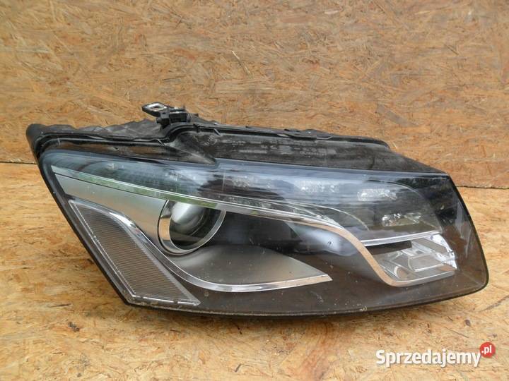 AUDI Q5 LAMPA REFLEKTOR XENON PRAWY Nowy Tomyśl
