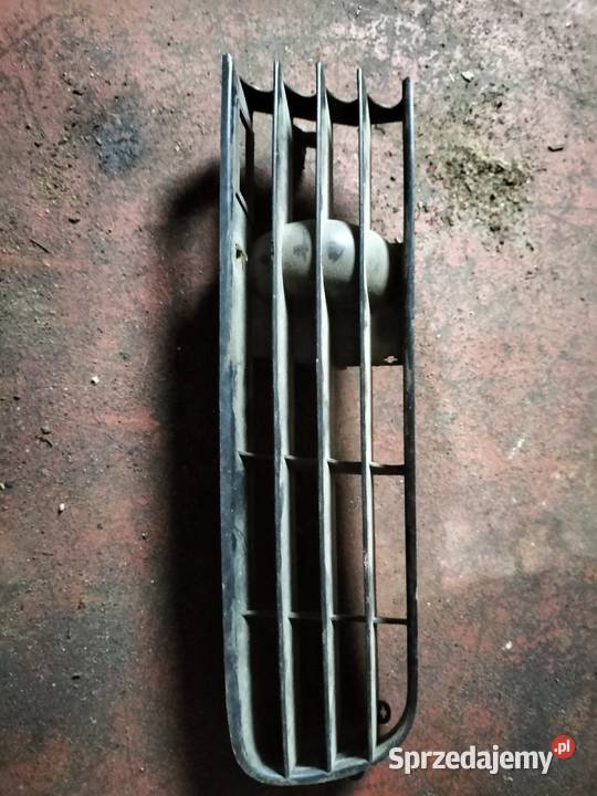 Kratka zderzaka 4A0853684E Audi 100 C4 Kamień