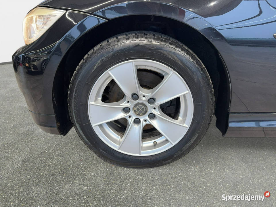 BMW 320 i Limousine 20 143 M6 20092010 r BMW małopolskie Myślenice sprzedam