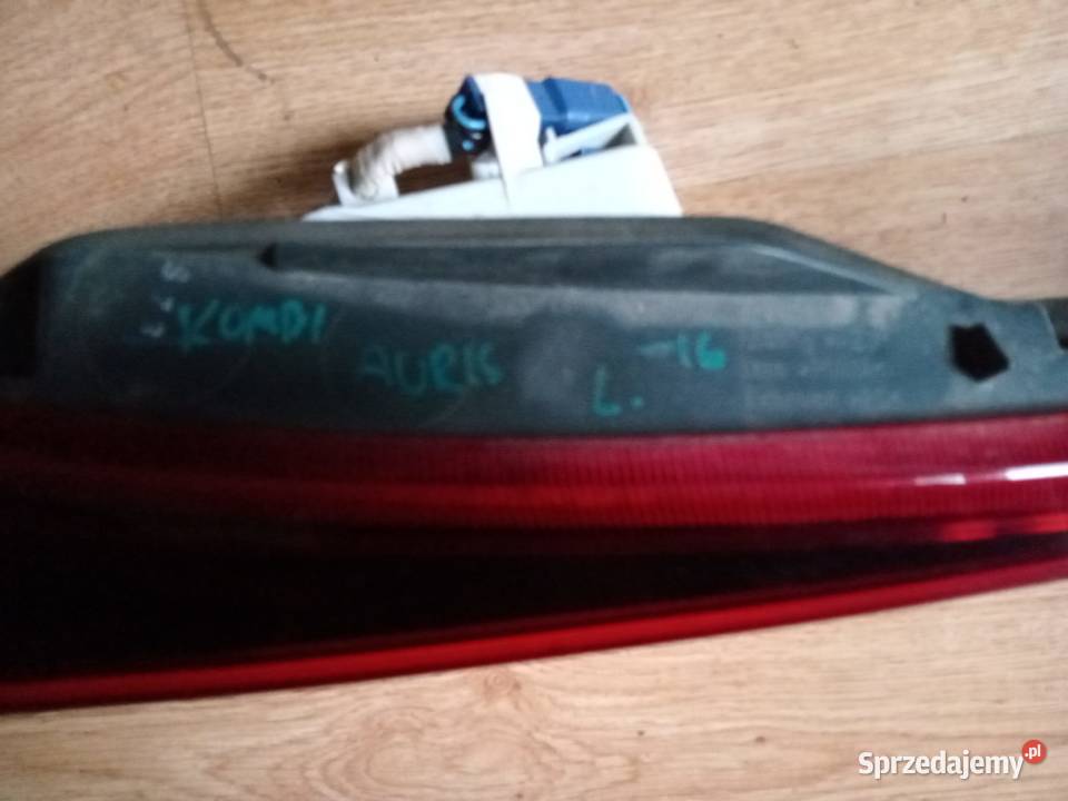 Toyota auris lampa tył lewa Lampy tylne Krotoszyn sprzedam