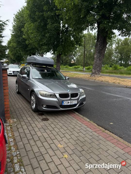 BMW e91 2010 srebrny