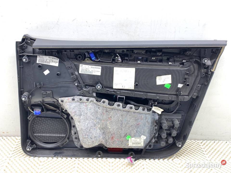 BOCZEK DRZWI LEWY PRZÓD VW PASSAT B7 Kombi 1015 podkarpackie