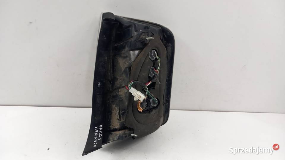 TOYOTA PRIUS II 2 LAMPA TYŁ LEWA Motoryzacja Zbierkowo