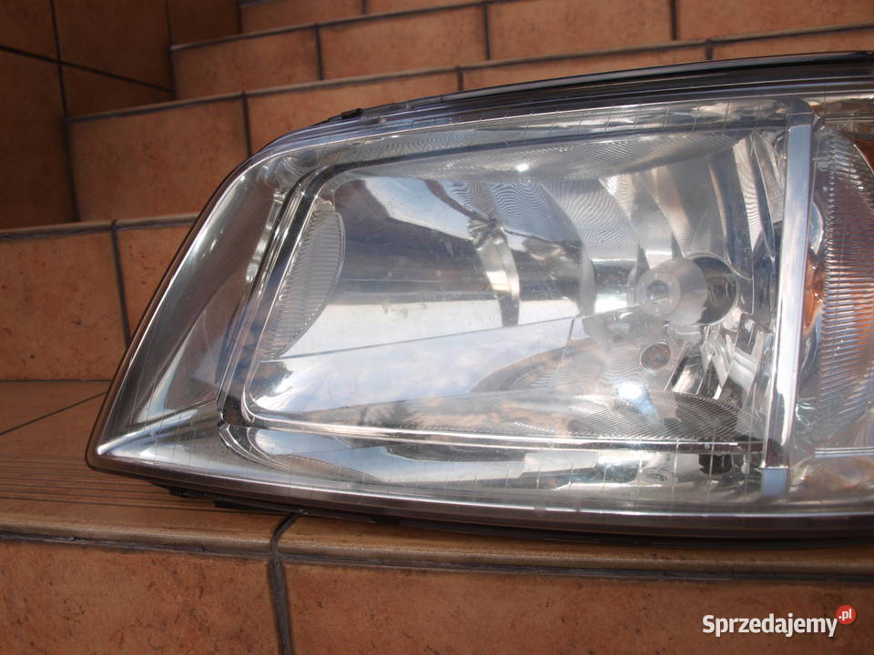 VW Transporter T5 lampa lewa przód 2003 2009r Kalisz