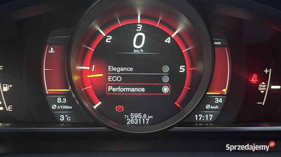 Volvo v40 Niepoczołowice sprzedam