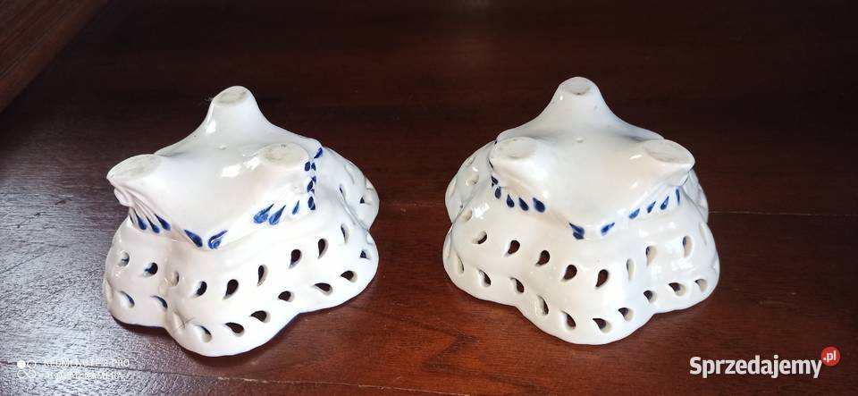 Peterka z białej grubej porcelany Na 3 nóżkach Gdańsk