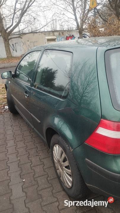 Sprzedam wv golfa 4 14 benzyna wspomaganie kierownicy Siemianowice Śląskie