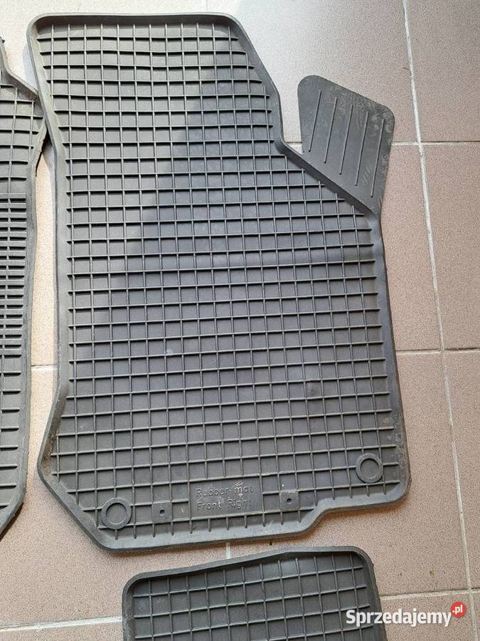 sprzedam komplet dywaników suzuki vitara osobowe Motoryzacja Ełk