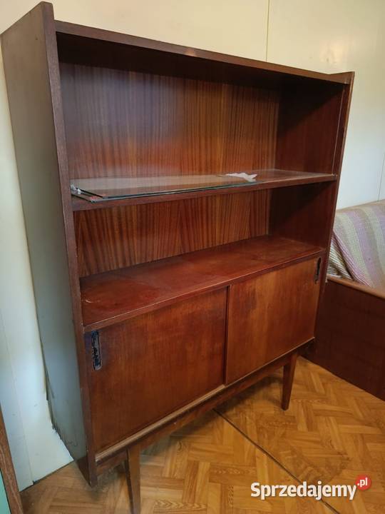 Witryna witryny z czasów PRLu oryginalne vintage