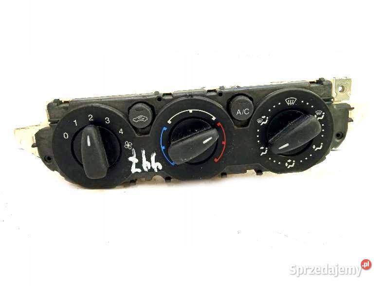 PANEL NAWIEWU 3M5T19980AD Ford Focus Mk2