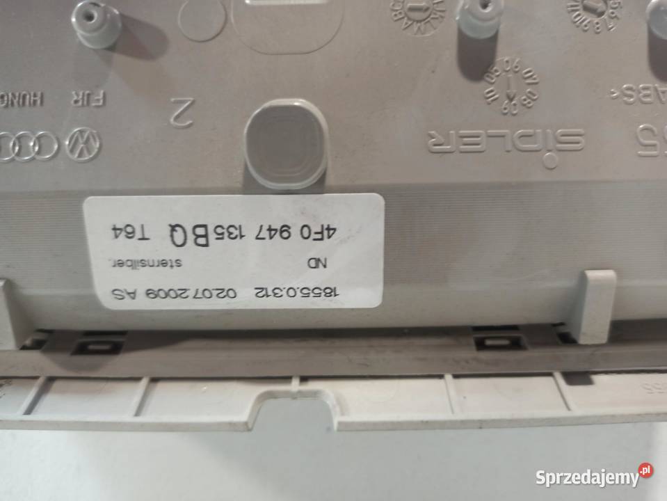 AUDI A6 C6 LAMPKA OŚWIETLENIA KABINY 4F0947135BQ osobowe