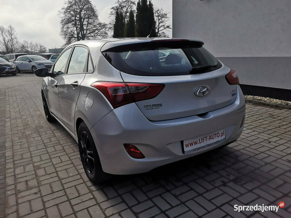 Hyundai i30 16CRDI 110 Klima ALU Isofix Halogeny Samochody osobowe Strzegom