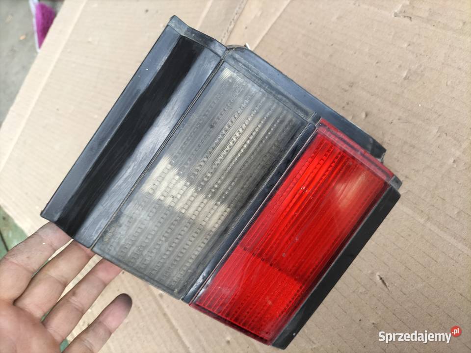Volkswagen PASSAT B3 Lampa tył tylna klapy lubelskie