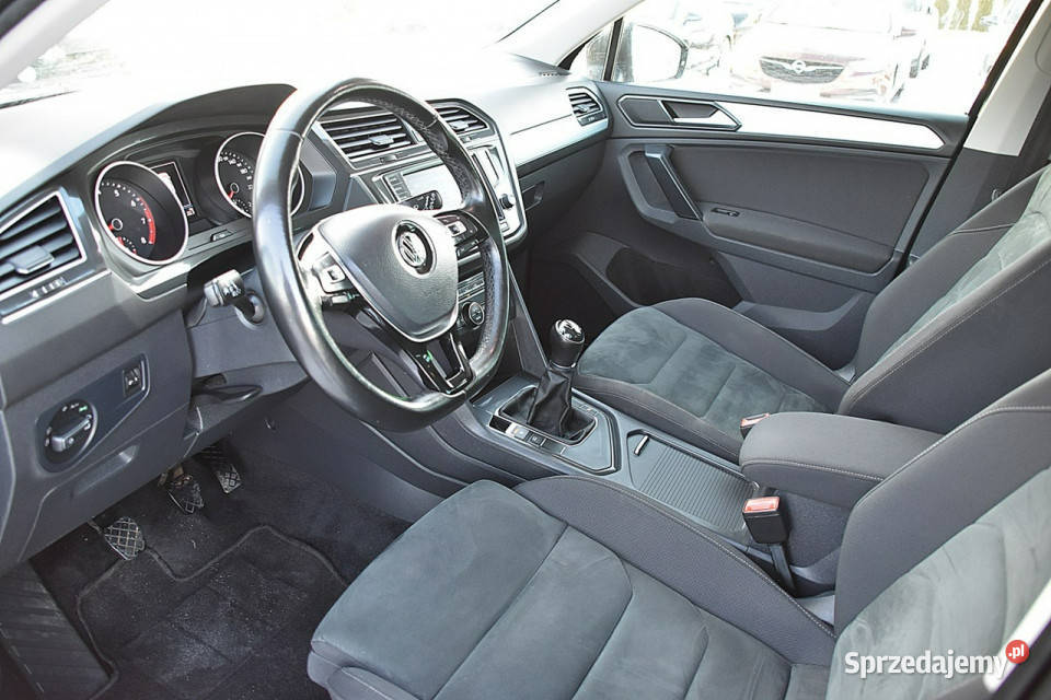 Volkswagen Tiguan 14TSI Navi Alu Panorama isofix mazowieckie Nowe Kucice