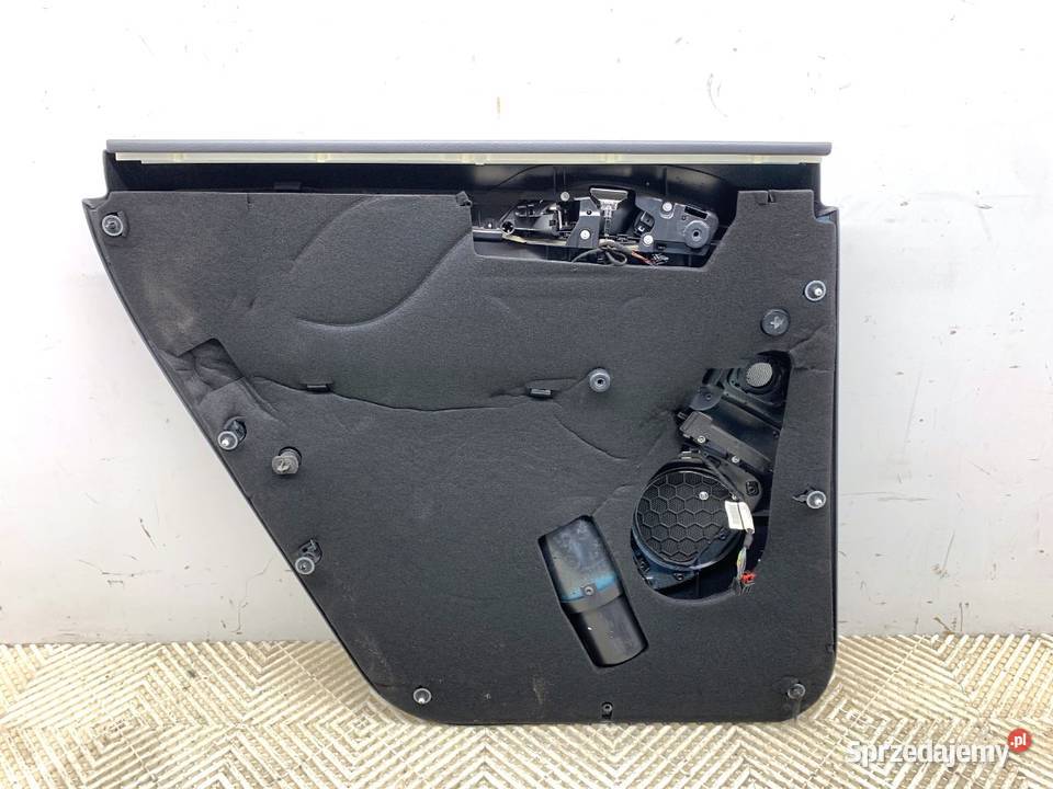 BOCZEK DRZWI PRAWY TYŁ AUDI Q7 4L Hatchback 0616 Tapicerki samochodowe