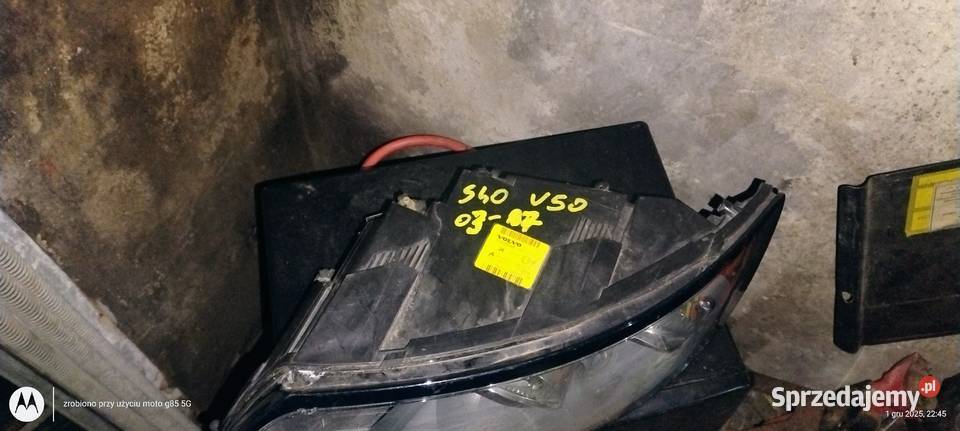 Reflektor lampa lewy przód Volvo V50 dolnośląskie Lubin