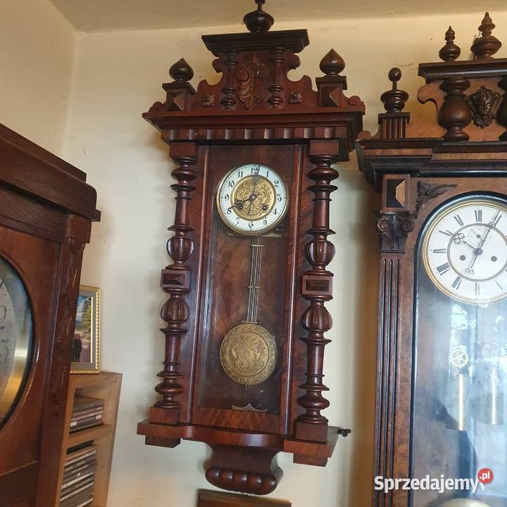 Sprawny zegar wiszący Kienzle na pełnej płycie Wrocław