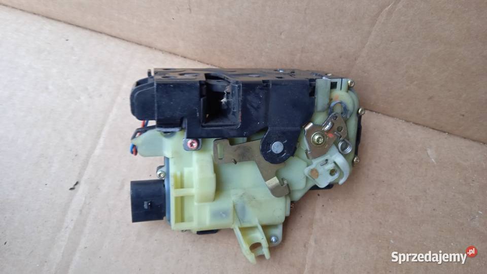 VW BEETLE I ZAMEK DRZWI LEWY 8PIN Pozostałe Zbierkowo sprzedam
