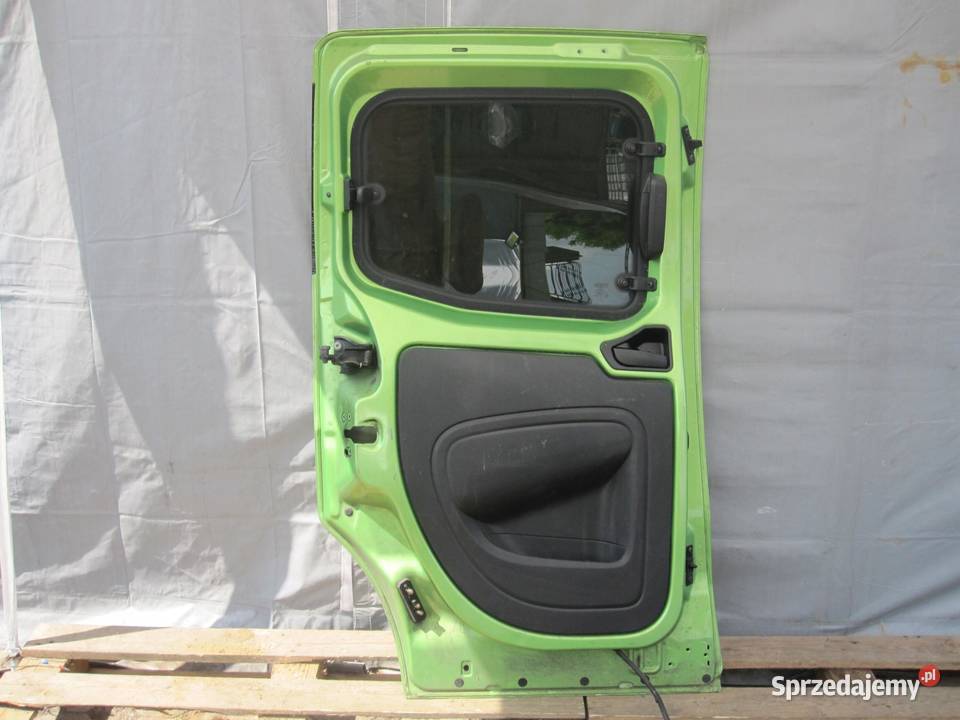 FIAT QUBO 13r drzwi przesuwne boczne lewe Drzwi