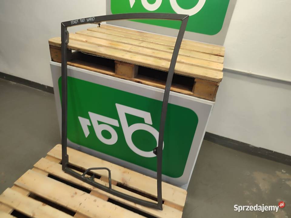 Ramka szyby przedniej H350810110030 Fendt 720