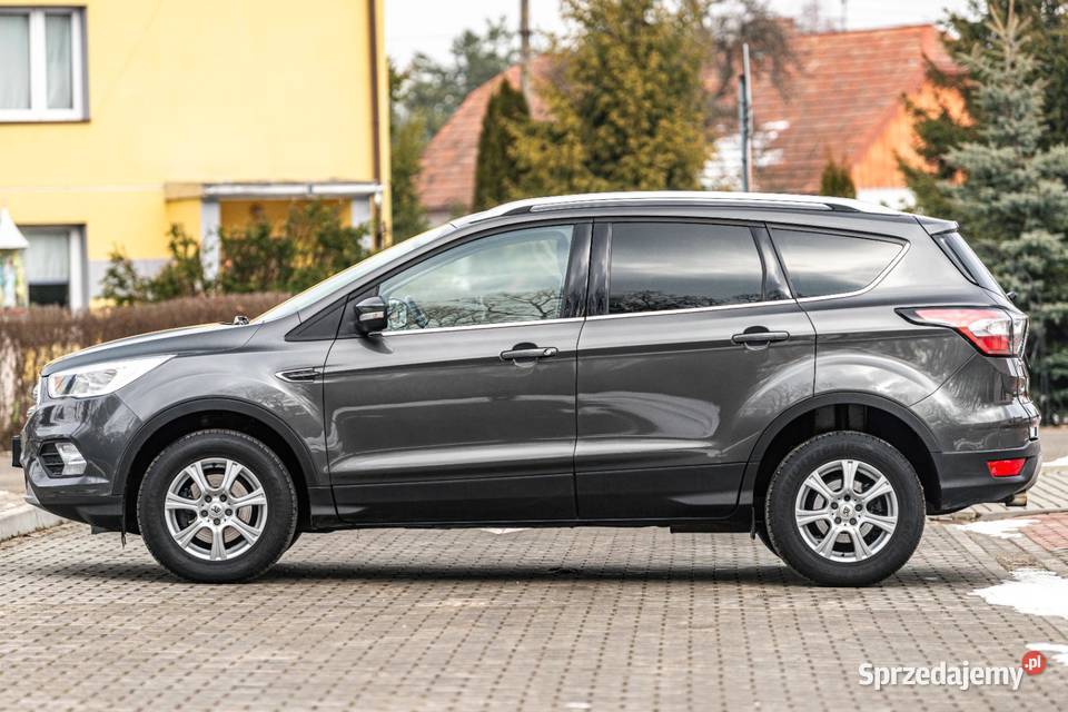 FORD KUGA Rok produkcji 2017 Kuga Kuga Zalesie