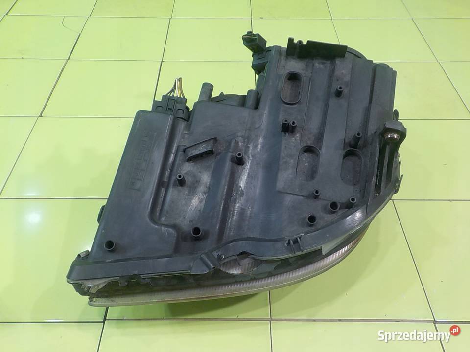 MERCEDES CLS W219 30 CDI 07r 5D lampa prawa mazowieckie