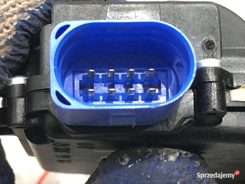 ZAMEK DRZWI PRAWY PRZÓD VW POLO IV 9N Hatchback podkarpackie