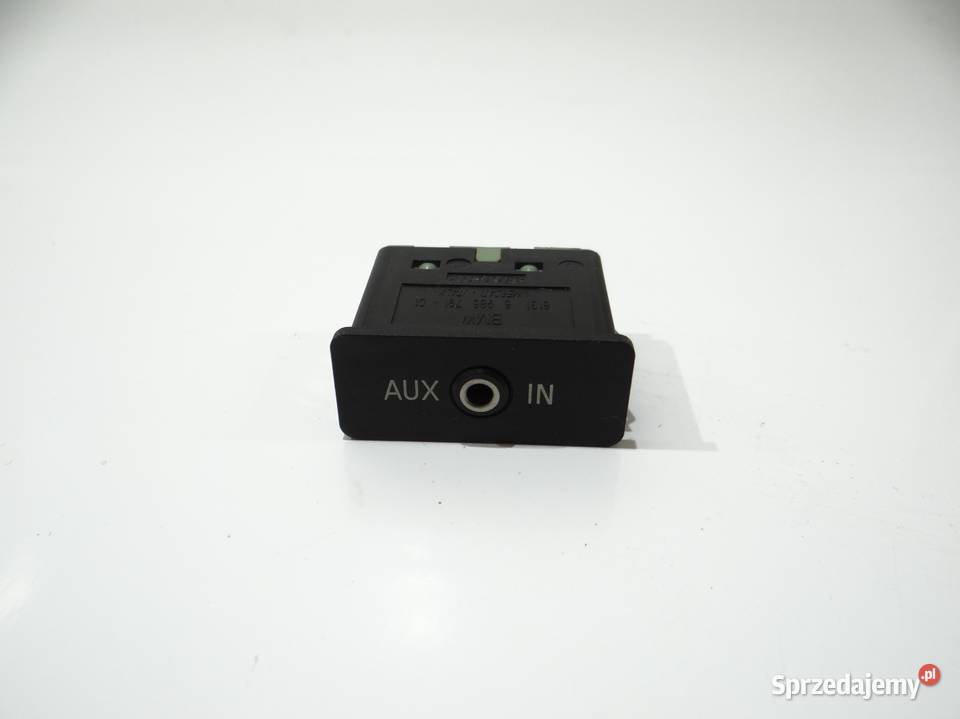 GNIAZDO AUX BMW E60 E70 E90 E92 F10 F11 6986791 osobowe Strzyżewice sprzedam